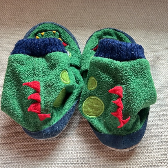 Adorable Hannah Anderson Dragon slippers size 13/1 - Picture 3 of 4